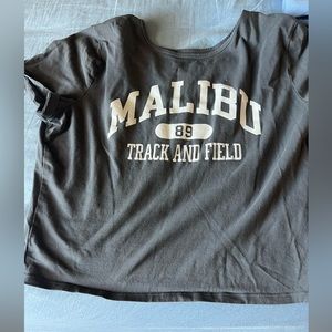 New. Holister tee size large